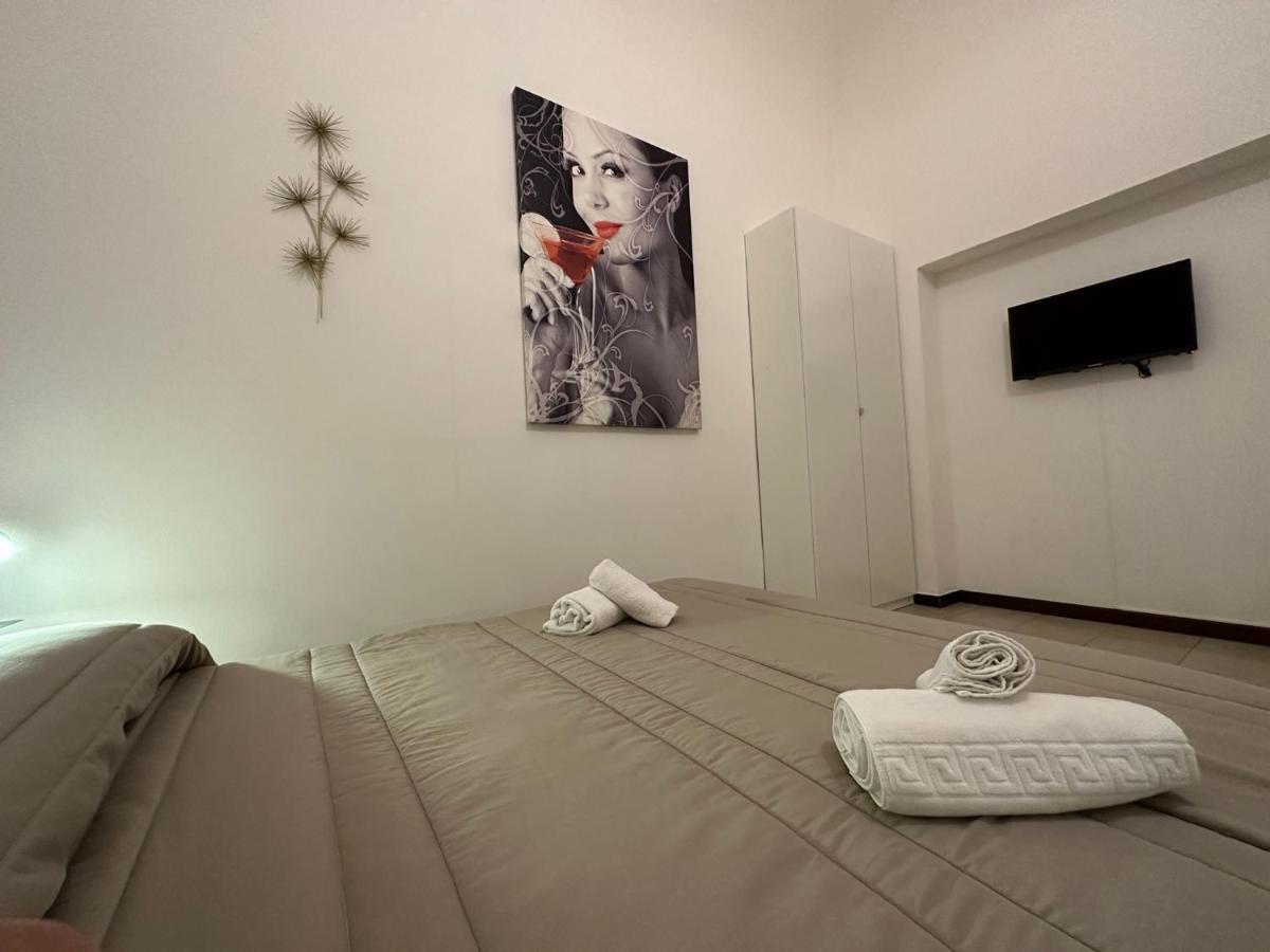 Cconforthotels Appartamento Crispi Bari Exteriör bild