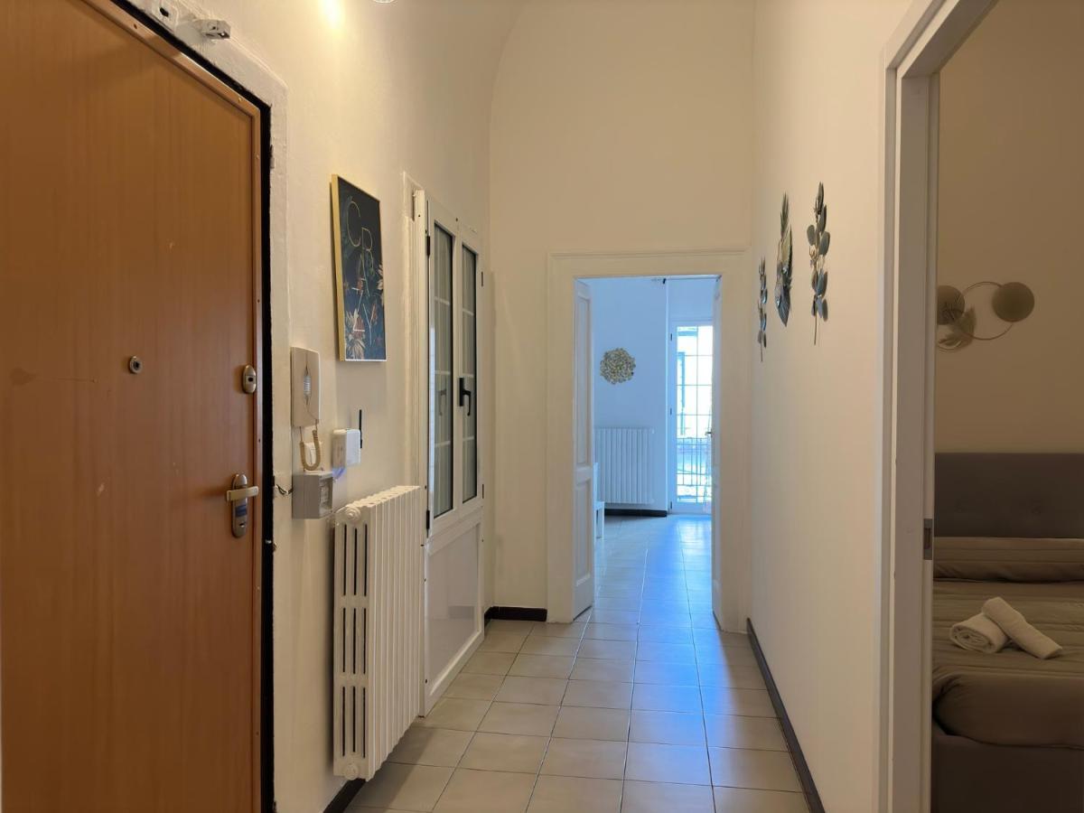 Cconforthotels Appartamento Crispi Bari Exteriör bild